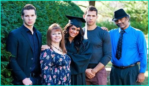 How rich is Phil Robertson? (Celebrity Interview)